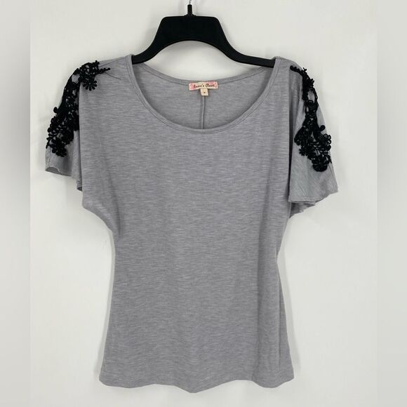 Emma’s Closet Scoop Neck Short Sleeve Gray Teeshirt size M - Picture 1 of 3